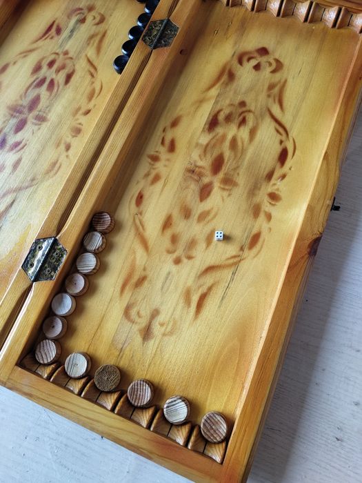 Продам настольную игру Нарды