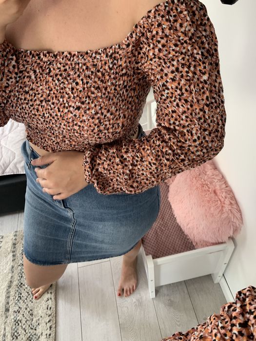 Bluza/ top pana in talie