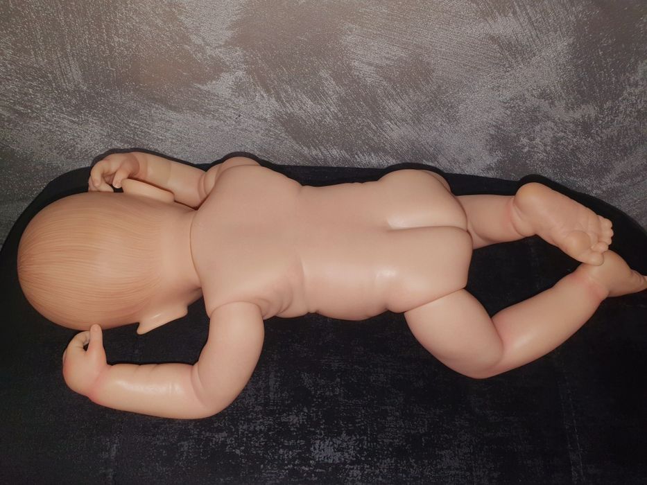 Bebelus reborn 50 cm