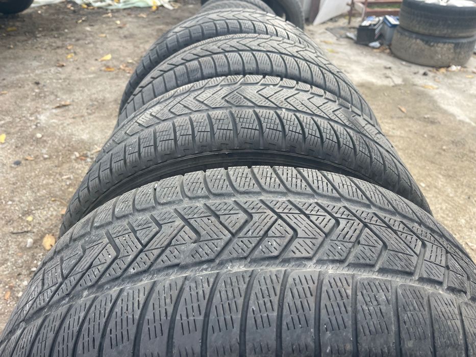 Cauciucuri de iarnă M/S 265/60/18 Pirelli dot 2021
