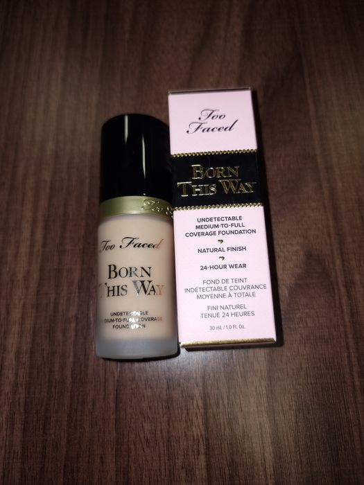 Декоративна и бяла козметика за лице и тяло