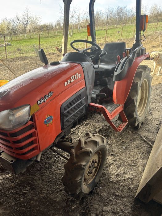 Tractor Kubota 4x4 + utilaje