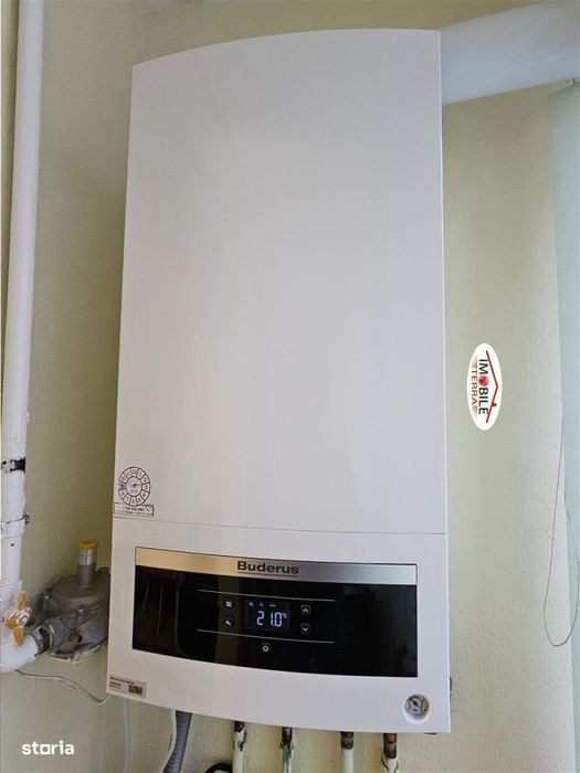 Apartament 3 camere decomandat cu pivnita de vanzare in Vasile Aaron