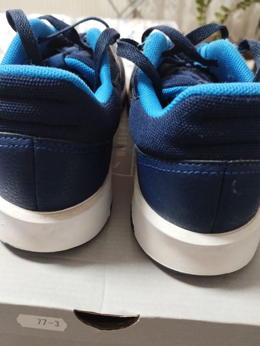 Адидас маратонки 37 1/3