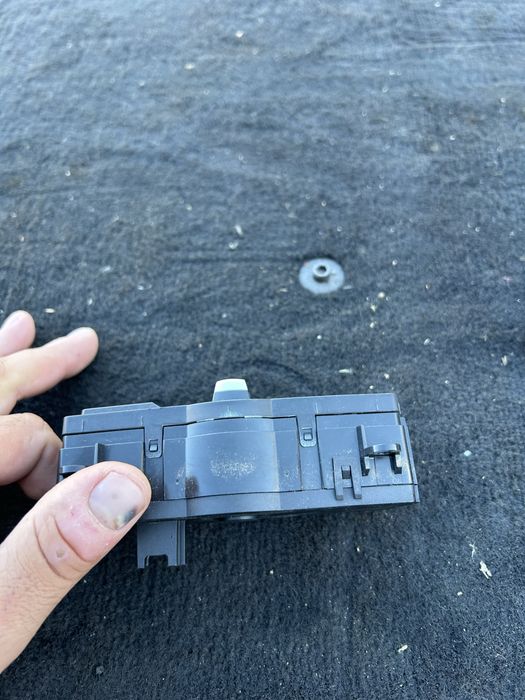 Копче фарове БМВ Ф01 ф02 7 серия