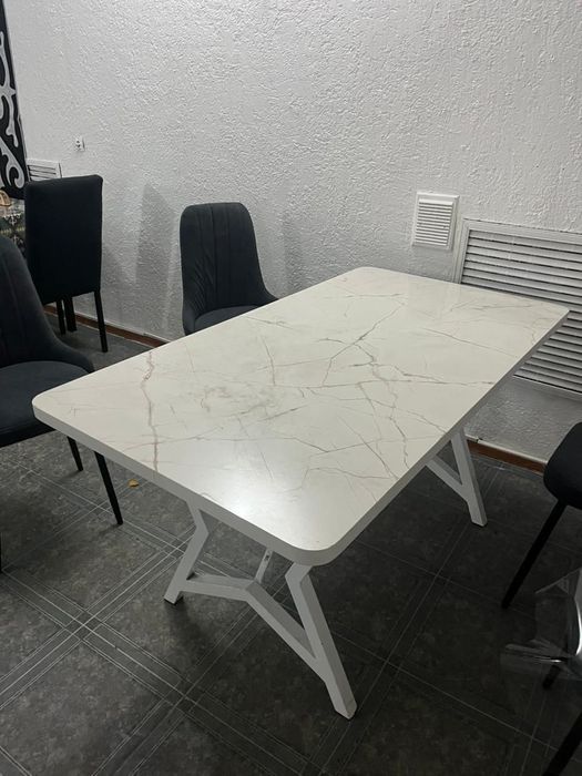 Стол разм 160/90, 8 шт стулья