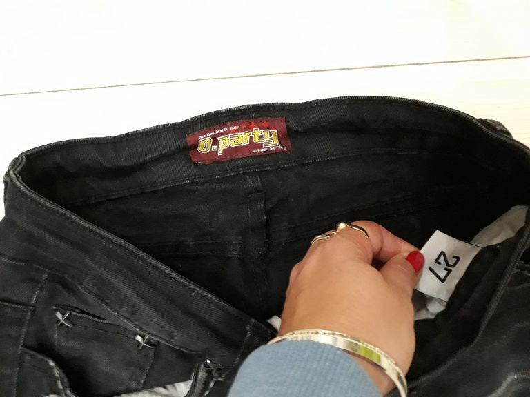 Продавам дамски дънки  оригинални Ниска цена