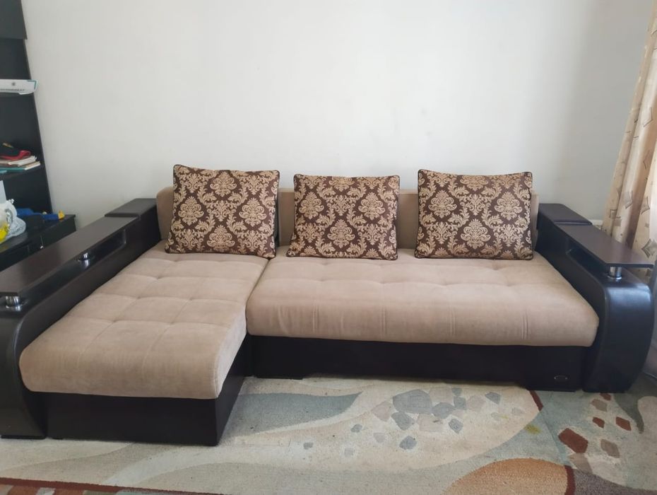 Продам диван в хорошем состоянии