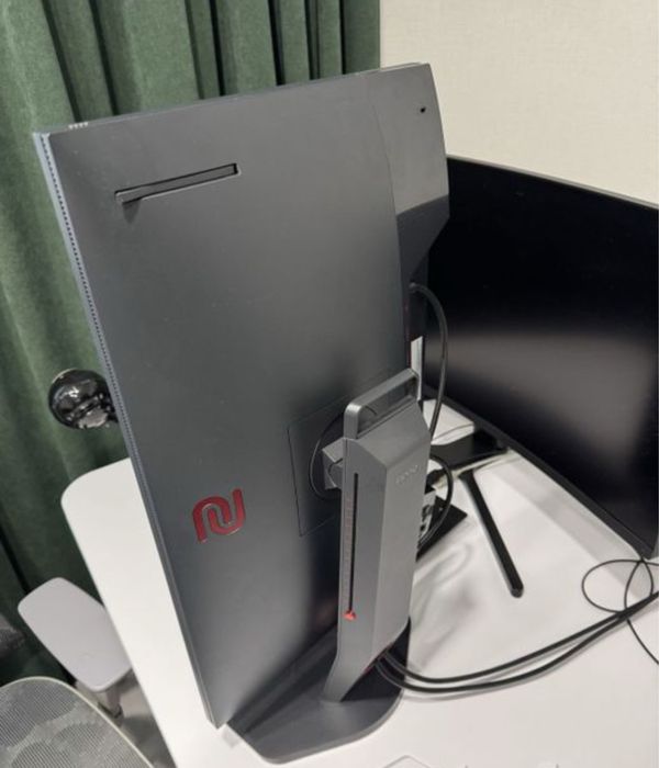 Монитор 24,5, BenQ 240 Гц