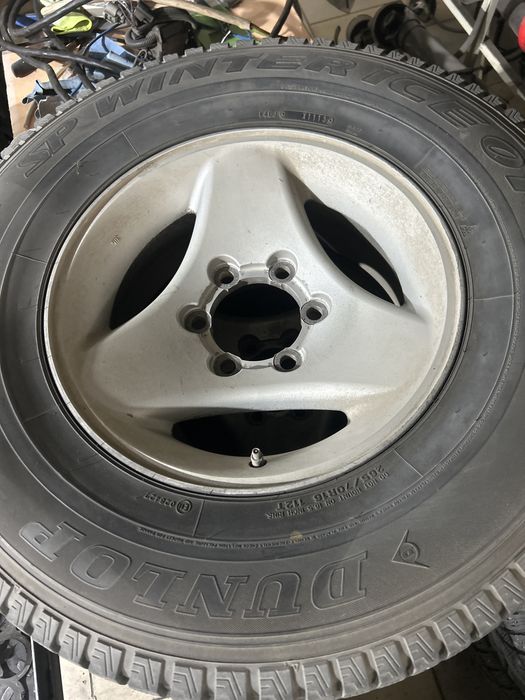 Продам диски с резиной Pajero