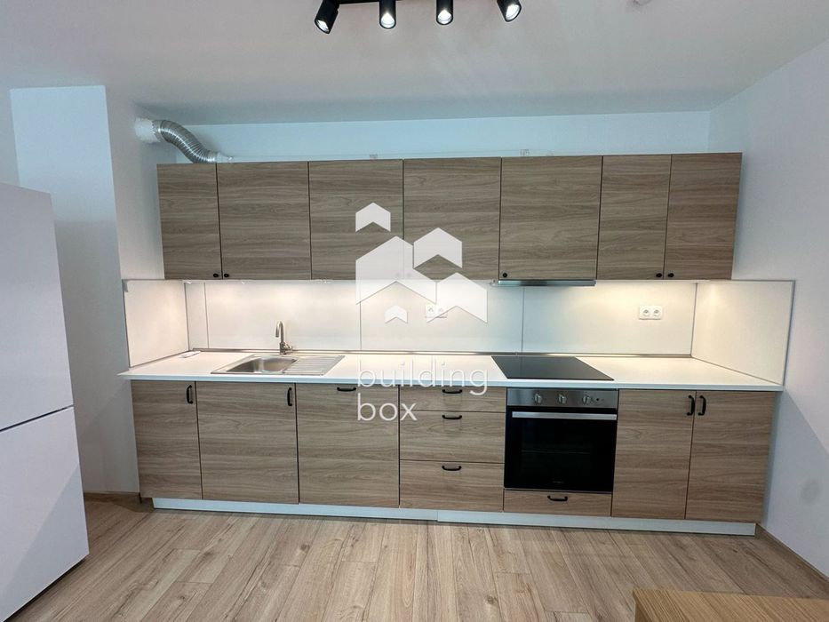 Дава се под наем Тристаен апартамент в София, Младост 2 - 86 кв.м за 818 € - Снимка #2