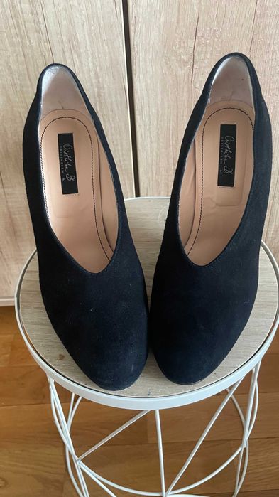 Pantofi eleganti MUSETTE ,model special, piele intoarsa, marime 39