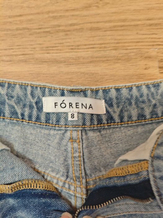 Поли С и М къса дънкова, дълга тюлена на точки и още 2-6 евро