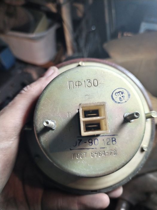 Продам подфарник УАЗ 2 шт.