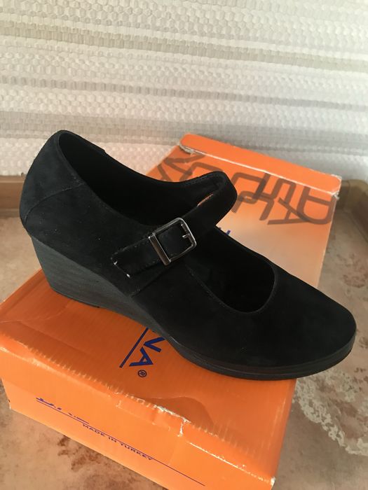 Продам туфли замшевые, внутри кожа, размер 38, Турция