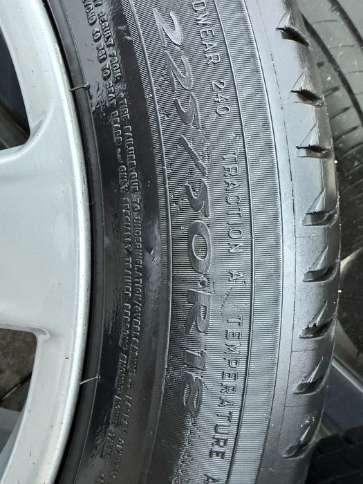 audi a4 2017г  Оригинални летни гуми 18 цола 225/50/18 - 350€