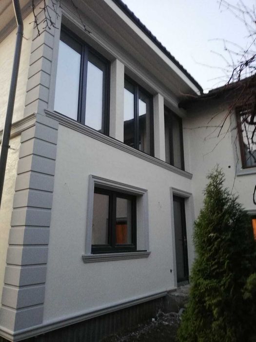 Decoratiuni de colt, bosaje fatada