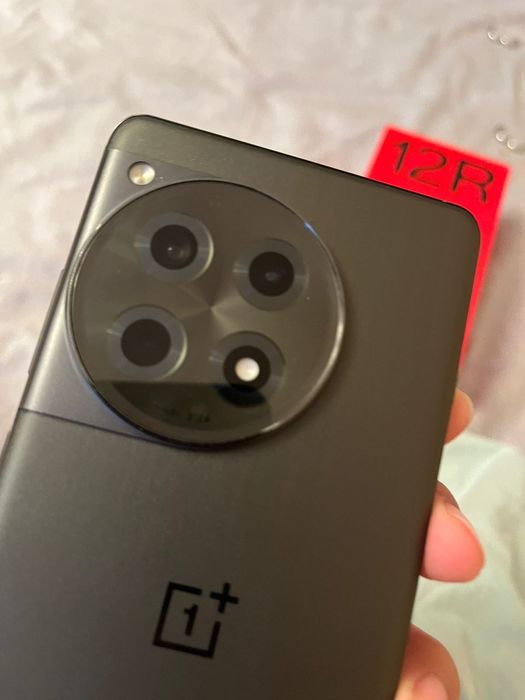 продам OnePlus 12r
