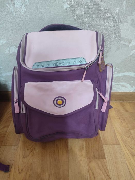 Рюкзак школьный.