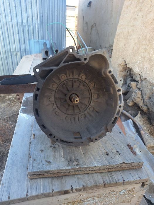 Бмв запчасти коробка