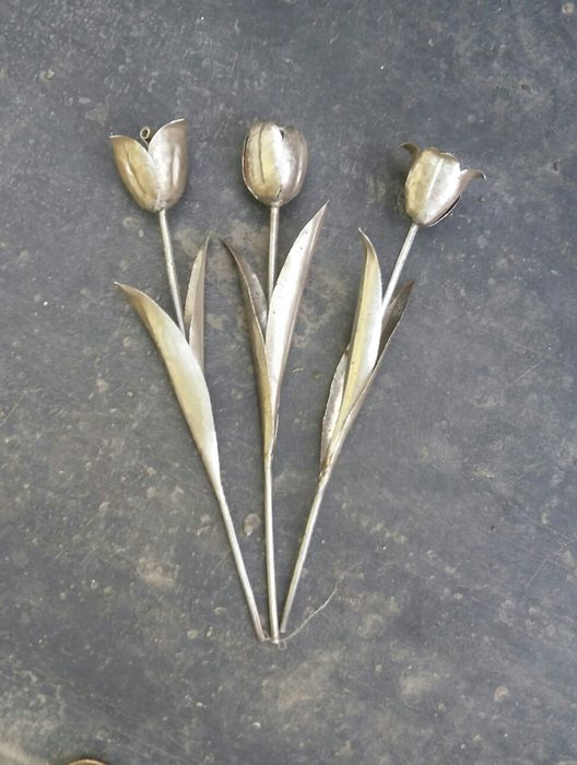 Цветы кованые...