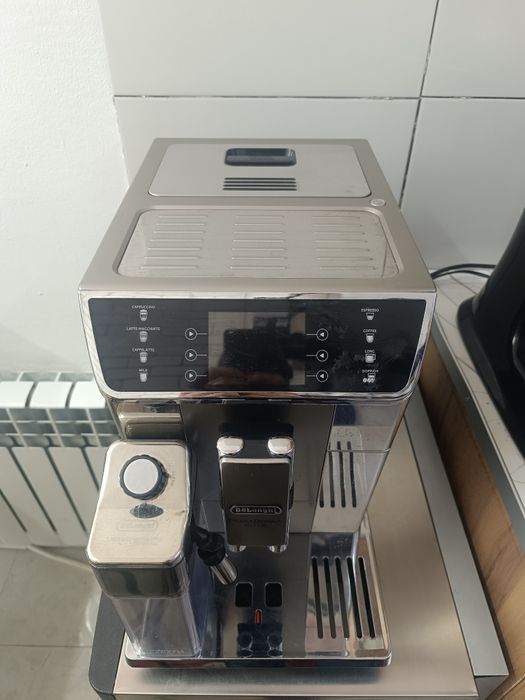 Кофемашина Delonghi