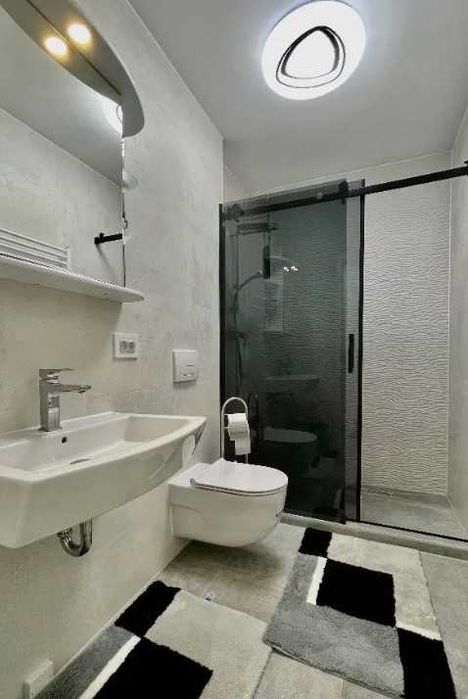 Дава се под наем Тристаен апартамент в Бургас, Изгрев - 80 кв.м за 357 € - Снимка #1