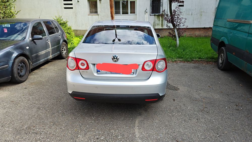 Vând vw Jetta 19 TDI