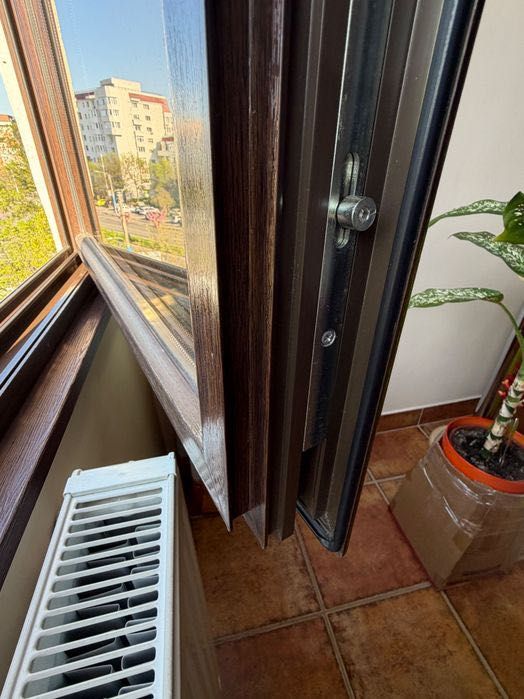 Apartament 3 camere, Lapus, pe principala, 130000€