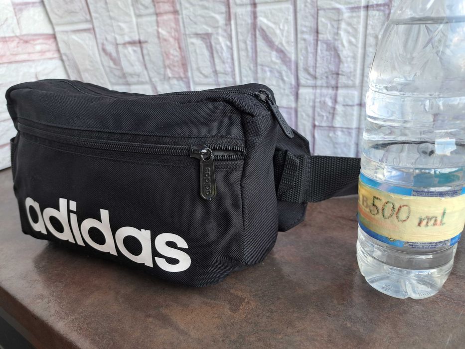 Мъжка дамска чанта,малка черна чантичка за кръста Adidas