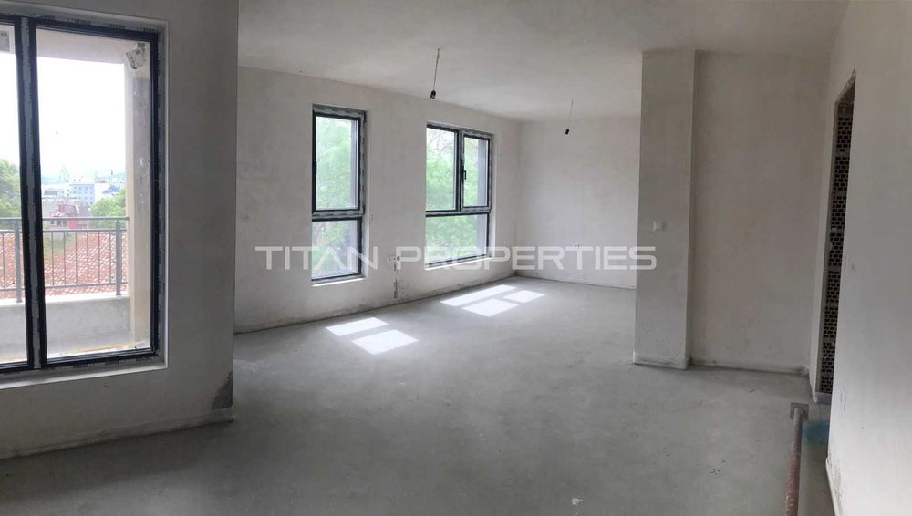 Продава се Тристаен апартамент в Варна, Център - 69 кв.м за 2986 €/кв.м - Снимка #1