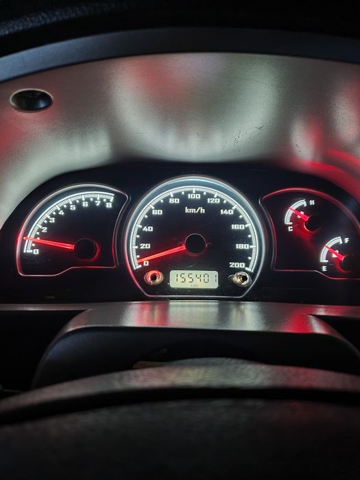 Nexia 2 srochni sotiladi 2015 yil.  lyuks, dons 1.6 kondior,