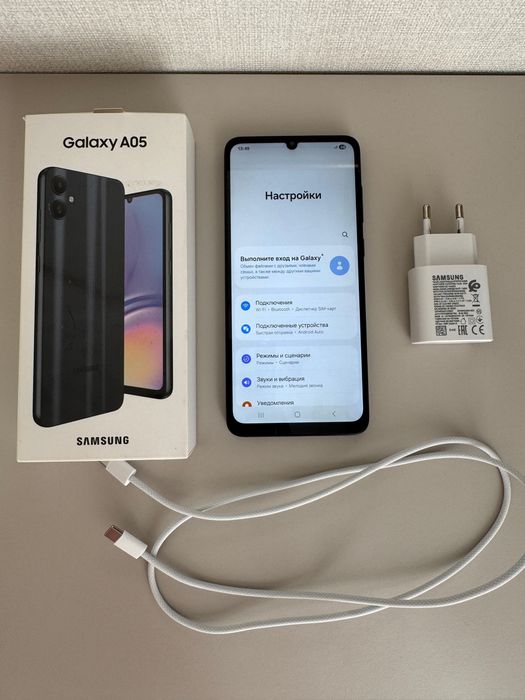 Продам смартфон самсунг