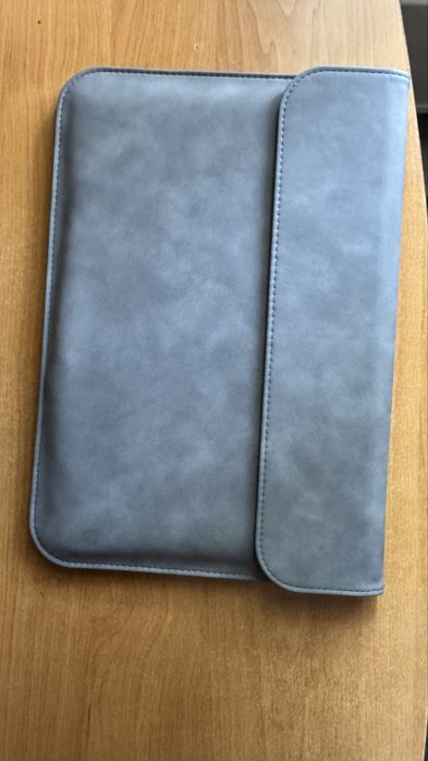 Продам Macbook air m3 8гб