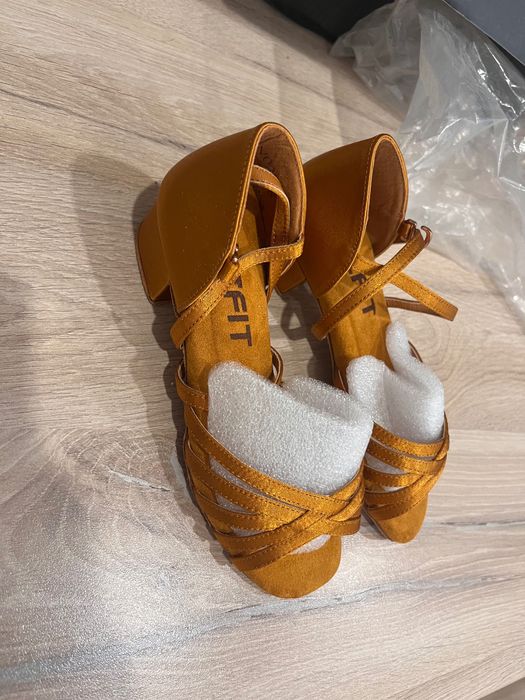 Туфли для бальных танцев