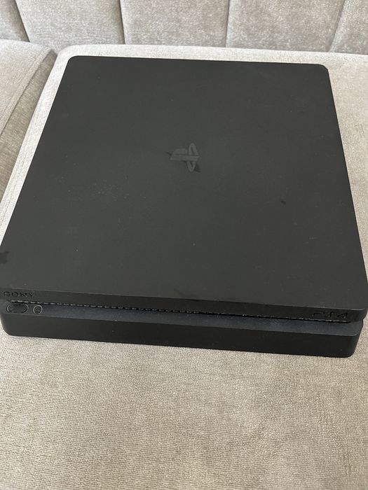 Игровая приставка Sony PlayStation 4 slim