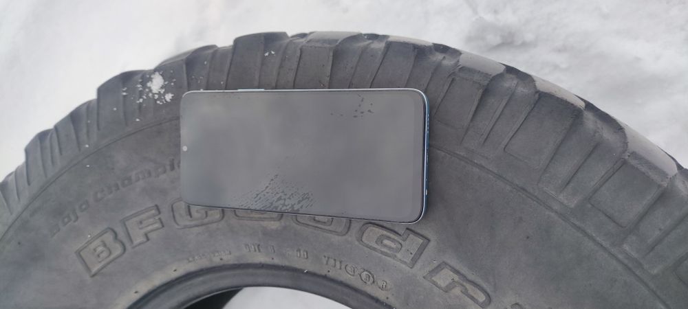 Продам телефон Хонор икс 6 А