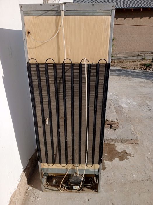 Индезит холодилник