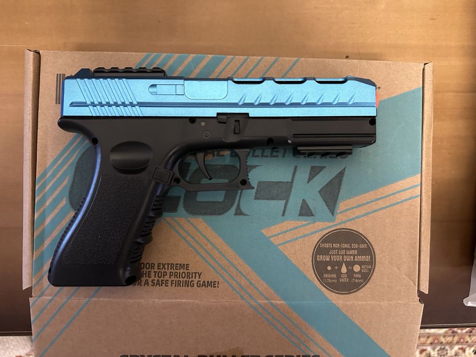 Орбизный пистолет Glock 18