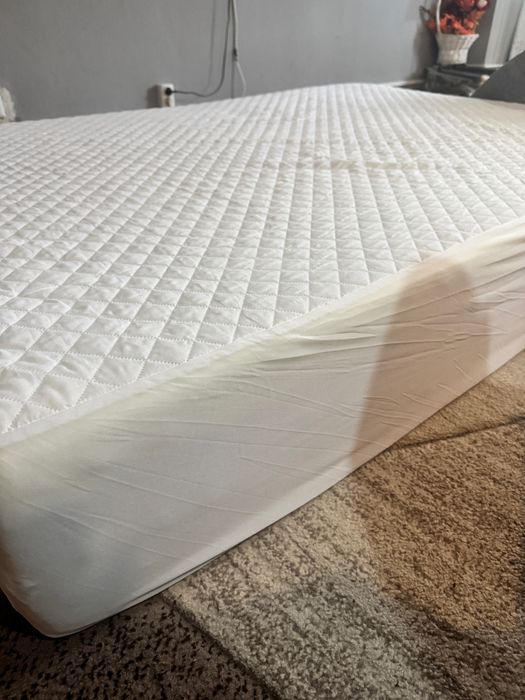 Saltea pat 135x190 cm, nouă, fără arcuri, albă, matlasată