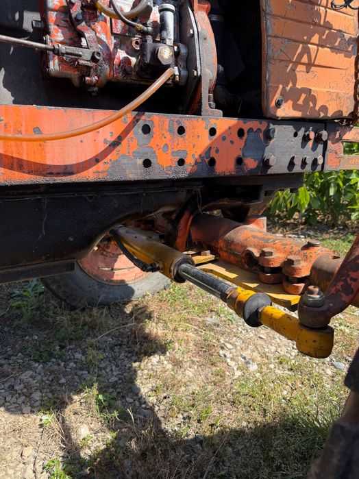 Tractor U650 în stare perfectă de funcționare.
