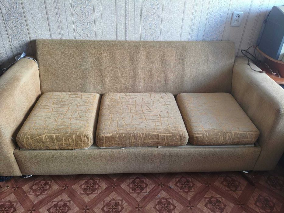 Диваны даром, КШТ