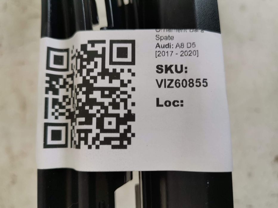 Орнамент Задна Броня Ауди А8 Д5 [ - ] Оригинален В Добро Състояние / A
