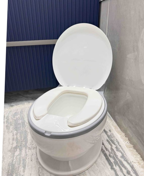 Продам детский горшок