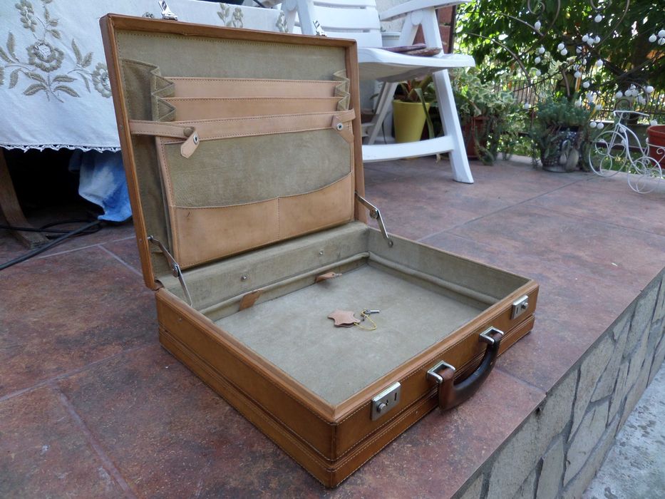 Geanta diplomat piele naturala frumos compartiment laptop