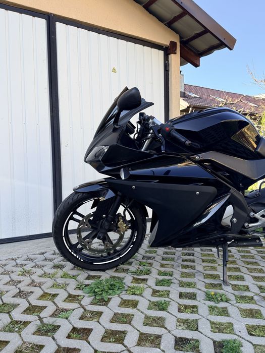 Yamaha YZF R125 (A1 16 ani )