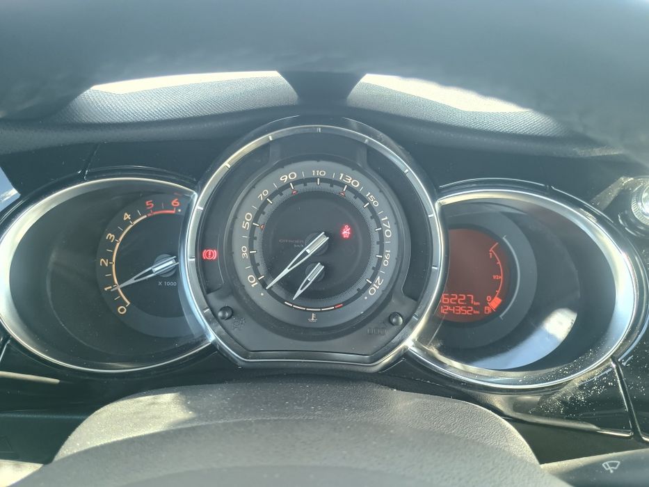 Citroen DS3 1.6 hdi 92 CP SO-Chic E5