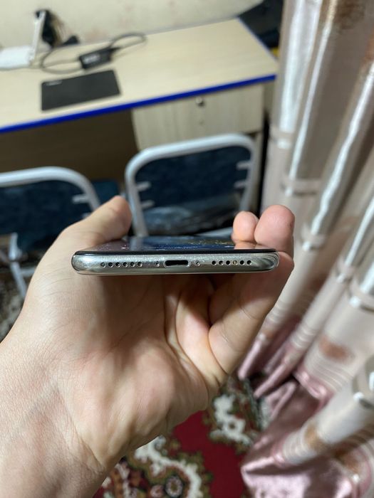 Телефон iPhone x
