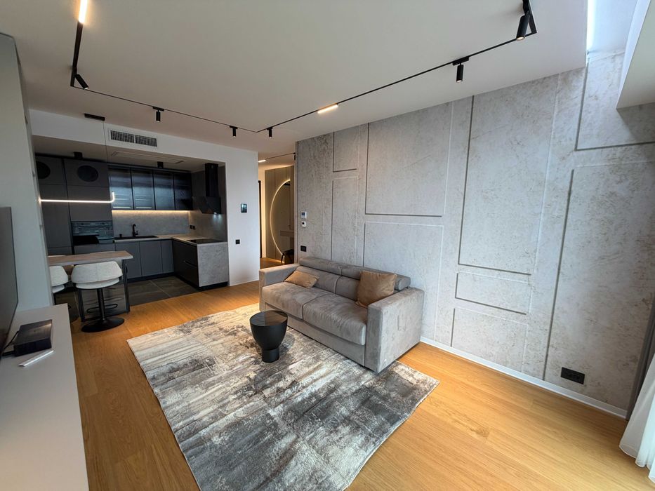 Direct proprietar - Ofer pentru inchiriere apartament doua camere  + parcare One Floreasca Towers