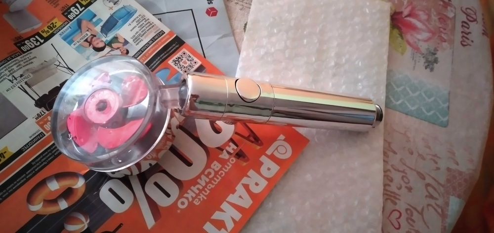 Продавам душ слушалки